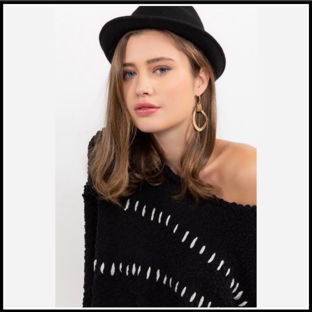 NEW! POL Aztec statement earrings - Picture 4 of 4